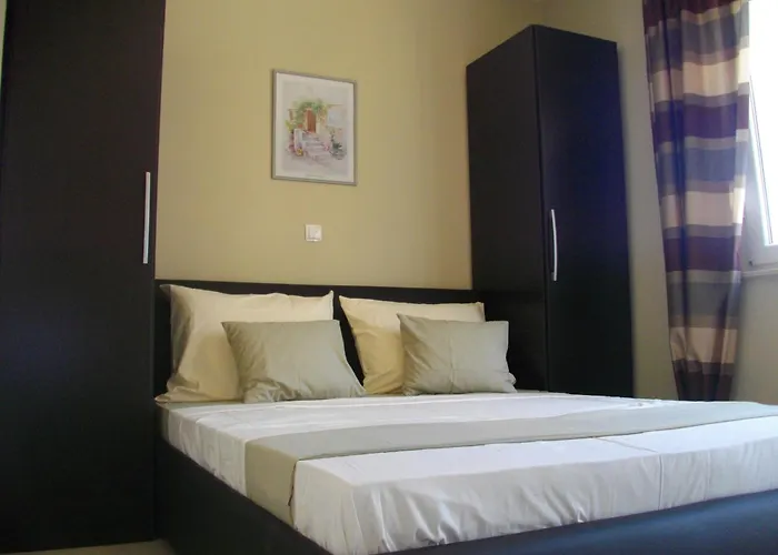 Luna Apartments